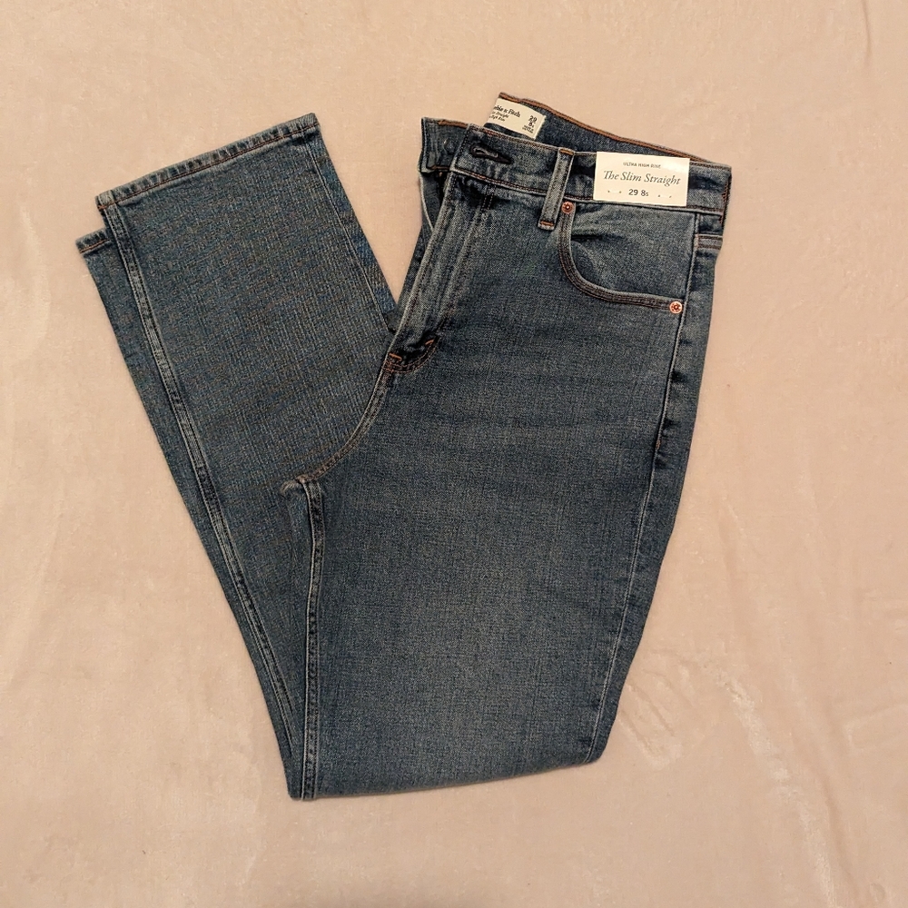 ✨NWT Abercrombie & Fitch, ultra high rise slim straight, size 29s